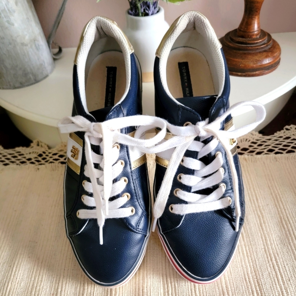 Tommy Hilfiger Navy Sneakers